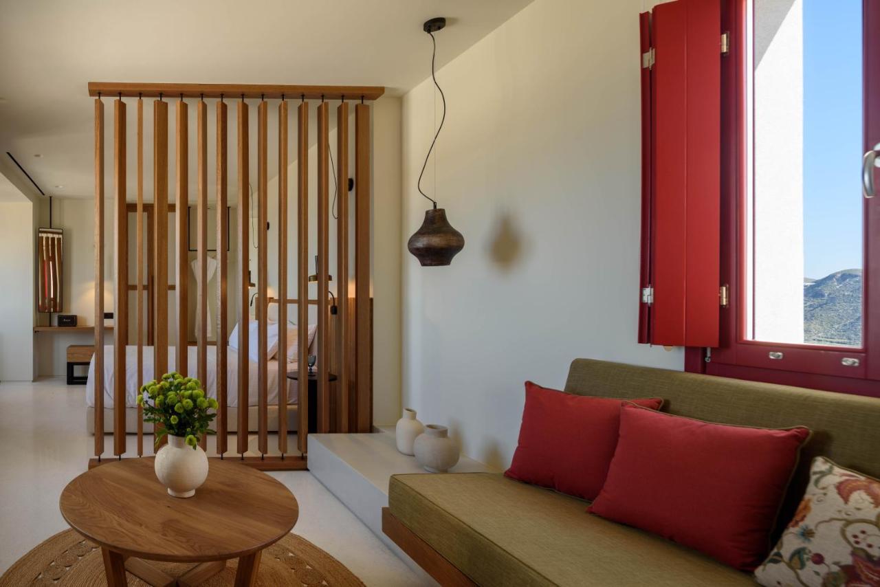 Potnia Theron Suites Акротири Экстерьер фото